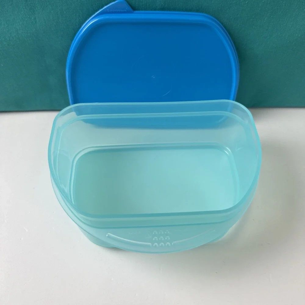 Tupperware Fridge Half Stackable Module Blue Air Liquid Tight 750ml 3 Cup